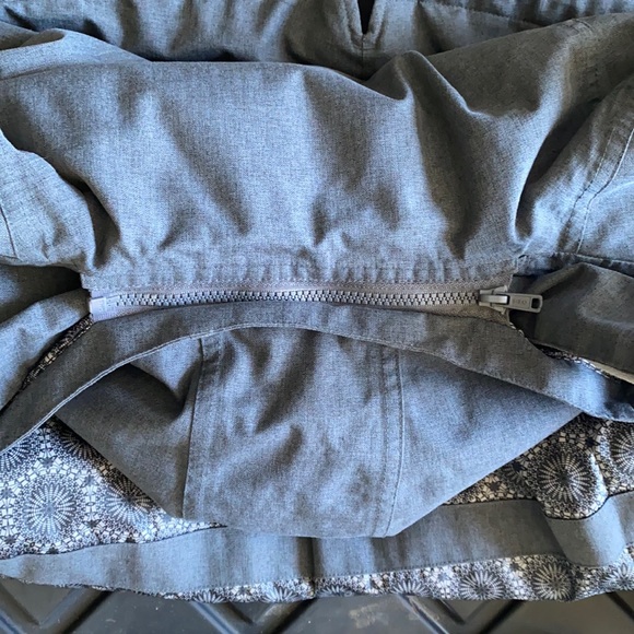 Lightweight waterproof jacket - Picture 4 of 5